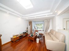 交通便利,环境优美,诚意出售,采光充足