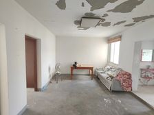 精装两房,送设施,拎包即住,总价低!