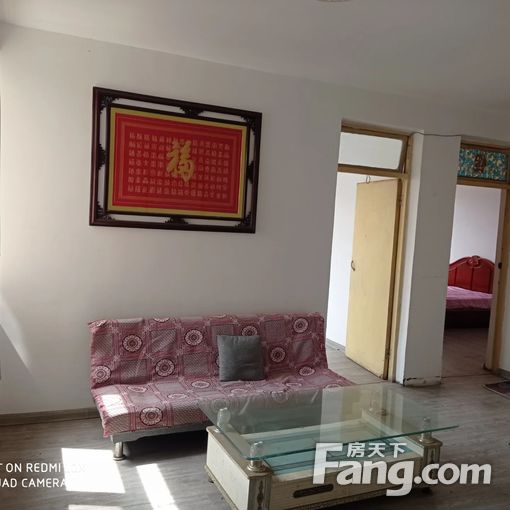 芙蓉小区 四楼3室1厅75平米 中等装修 押一付三