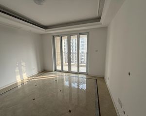 中梁首府3室2厅2卫南朝向239.8万元/套出售