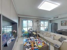 苏州河一线河景,三房间都朝南,无税,带产权车位,诚售
