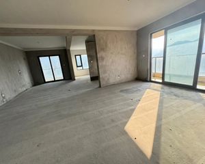 华鸿时代中央公园 两家开发商合力打造,商品房