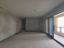 沙坪坝区 融创滨江壹号臻江府 四房 245万