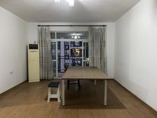 南岸区 贝迪新城三期 四房 135万