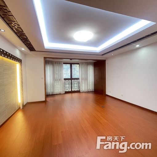 2800可以租 南北通透 隆源国际花园 4室2厅 精装修