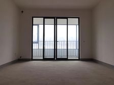 南岸区 金辉城江城上 三房 167万