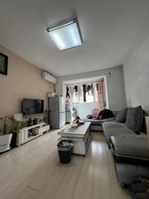 莱茵小镇美庭苑二楼 93平2居 南北向简装修 随时签约