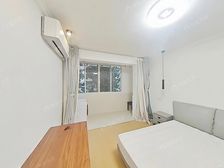 小区中间位置安静+中间楼层+精装修+得房率81%+三轨交