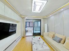 已改好3房,闹中取静,楼层佳采光无遮挡,诚心出售,看房方便。
