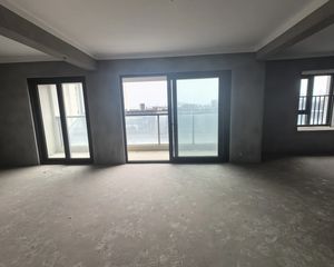 雅戈尔新长岛4室2厅2卫南朝向290.0万元/套出售