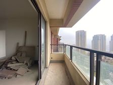 225万买 照母山光环旁 约克郡临涯板式洋房 视野开阔