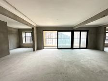 雅戈尔江上4室2厅2卫南朝向470.0万元/套出售