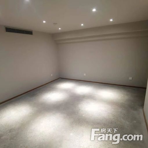 出租 商铺 马连道 新年华 第三区 二层商铺350平 带装修