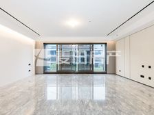 南北通透融创·香山壹號院4室2厅精装修