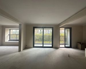 新希望映辰府3室2厅2卫南朝向150.0万元/套出售