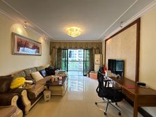 杨家坪小高层 出行方便拎包入住 恒大绿洲 精装大三房135万