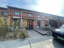 马区域高塔艺术区 新出独栋 300平 遗留装修 带院