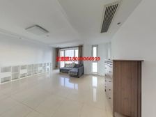 奥城精装大三室 客厅大厨房大 带三个阳台