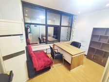 高新三路地铁口 财富中心51 65 86平精办公家具 送车位