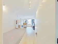 新上!成山路,地,铁,口,!精装修中间楼层,房子采光嘎嘎好!