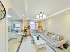 新上精装修两居室,满五唯一,诚心出售!