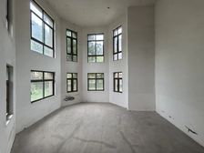 江北嘴森林氧吧 太阳海岸内圈端户花园200㎡ 送车位