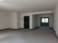 礼嘉龙湖改善玻璃幕墙大平层安静