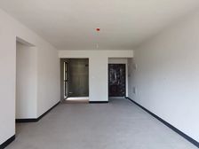 渝北区 华侨城天际湾C区 四房 142万