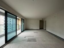 南岸区 龙湖康田麓宸四期,轻轨站旁,500米中小书包,急售