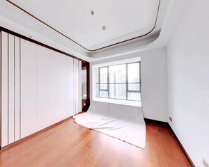 荣安江南润园精装全新未住人,东首边套楼层好.江景房