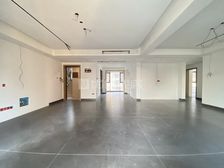 漓江壹号4房龙鼎阁半装修带车位证件齐全