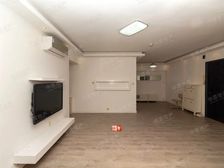 电梯房,大两房,品质小区,交通便利,精装修,诚意出售