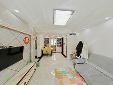 尹山湖·中海双湾锦园·3室·2厅 2卫 户型方正 诚心出售