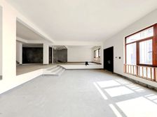 长岛花园东首边套全新毛坯位置好 上2下1 看房方便