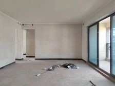 渝北区 龙湖云瑶玉陛瑶林一组团 四房 190万