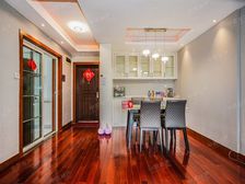 电梯房,大开间,环境优美,精装修,精装好房