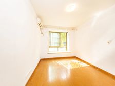 房东诚意出,南北通户型很便宜的两房,还送两个飘窗