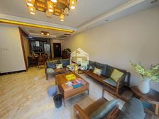 和实水榭花都 4房, 精装自住, 保养好, 送家具家电