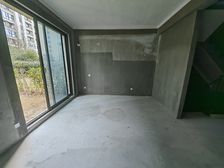 位置 下叠带花园 停车方便 次新小区 正南朝向 临地铁
