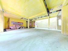 老业主诚意委托出售,南入户,土建已完工,看中可谈