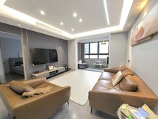 正南中国铁建青秀澜湾4室2厅精装修