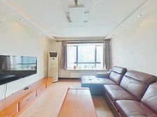 徐汇滨江南 商品房 电梯房 满五年 位置安静 三期 有车位