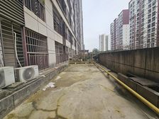 送车位 价格好谈 骋望剑桥郡 4室2厅 精装修