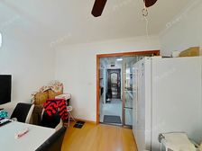 近地铁约150米,房本满五,中间楼层,配套齐全,诚售