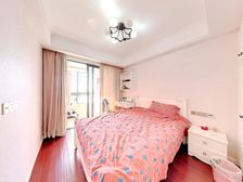 寰宇天下二期中庭凤凰楼层精装拎包入住三房两厅两卫