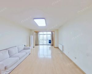 满五年税费低、一梯两户、把边全明户型、有车位直通地库、精装修