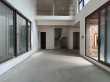 中庭内圈 地下室未上证 联排3+2 使用面积大,安心卖!