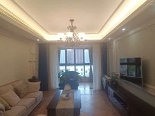 鼎豪名苑(南区) 中间楼层采光好 出行方便 双卫格局