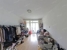 电梯房,客厅带阳台,小区景观位置,地中海风格,配套完善