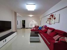 中新国际 3房2厅165万